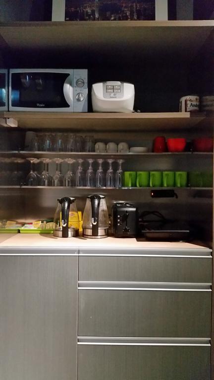Home Plus Inn Hong Kong Bagian luar foto